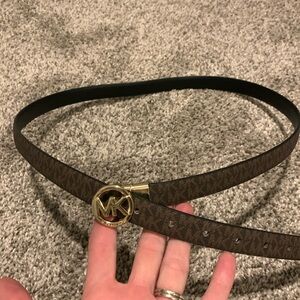 Michael Kors Fall L Belt with Gold Emblem